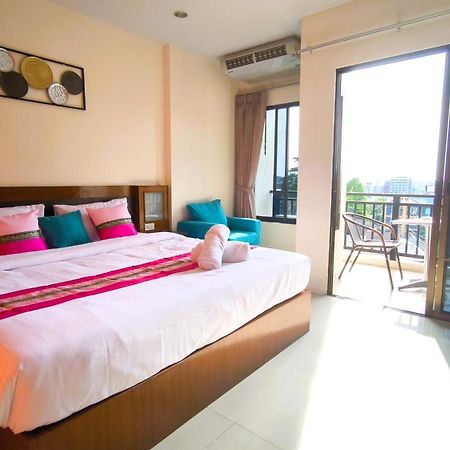 Lucky Buako Hotel Patong Exteriör bild