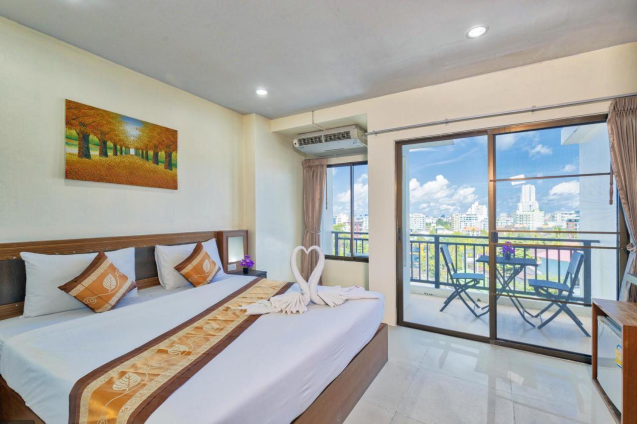 Lucky Buako Hotel Patong Exteriör bild