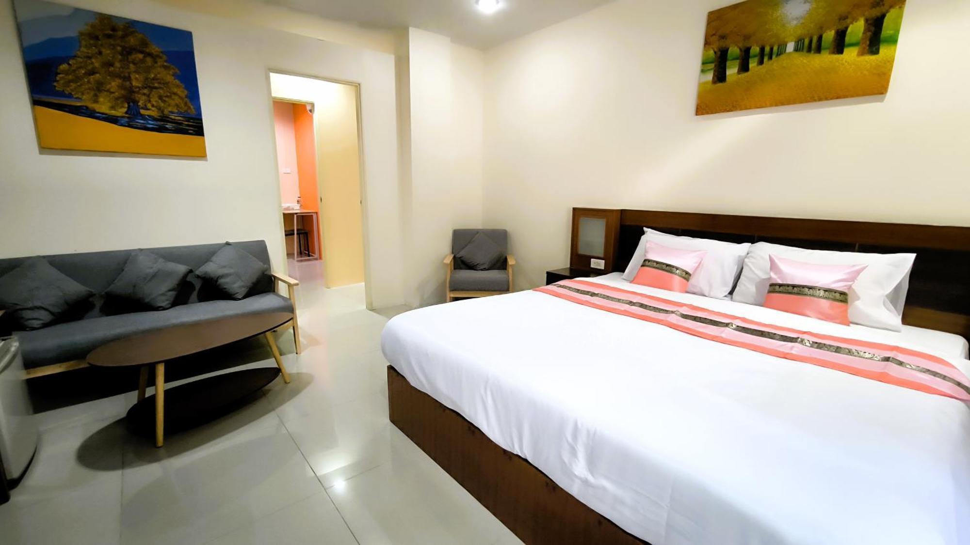 Lucky Buako Hotel Patong Exteriör bild